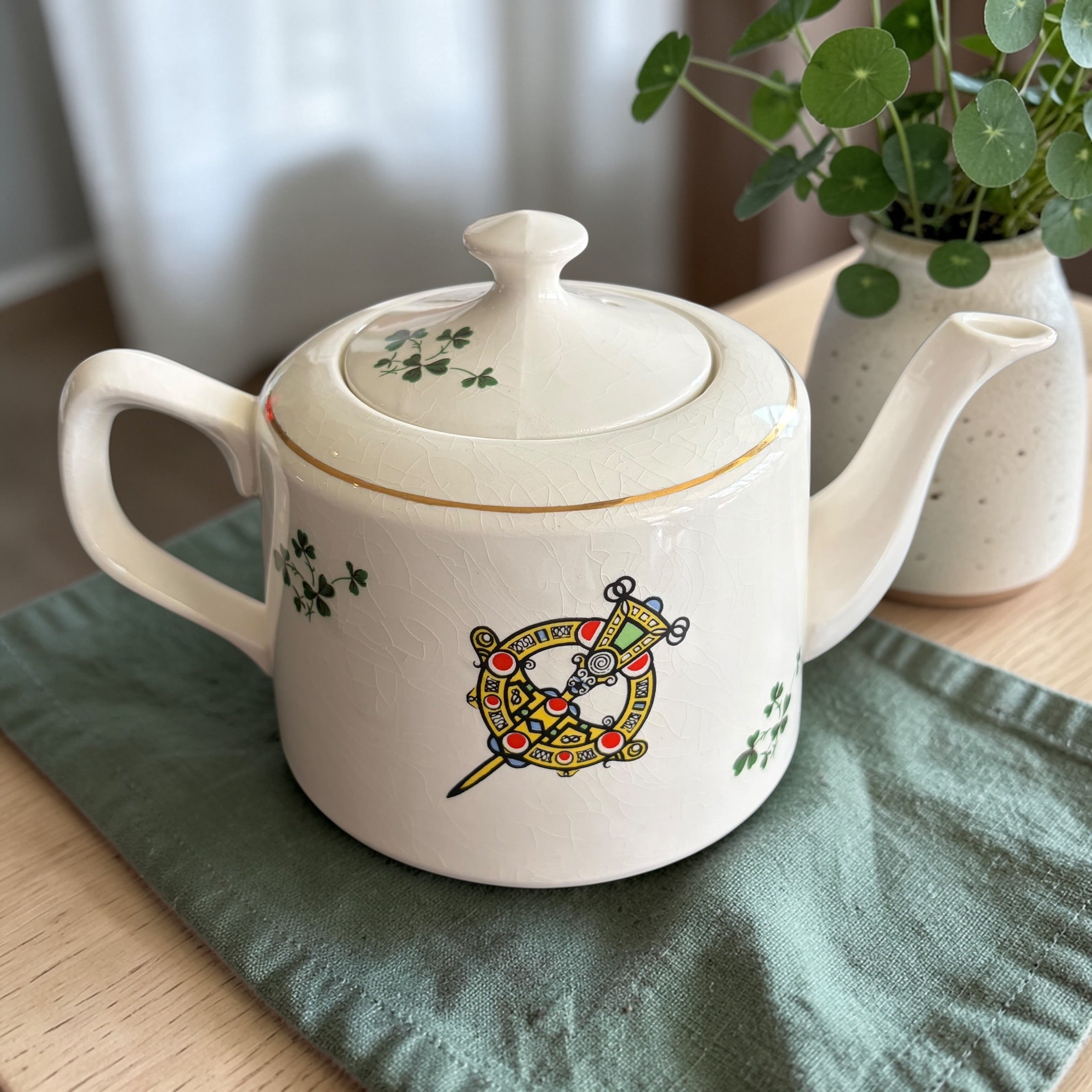Vintage Teapot - Celtic Brooch & Shamrock (Carrigaline Pottery, Ireland)