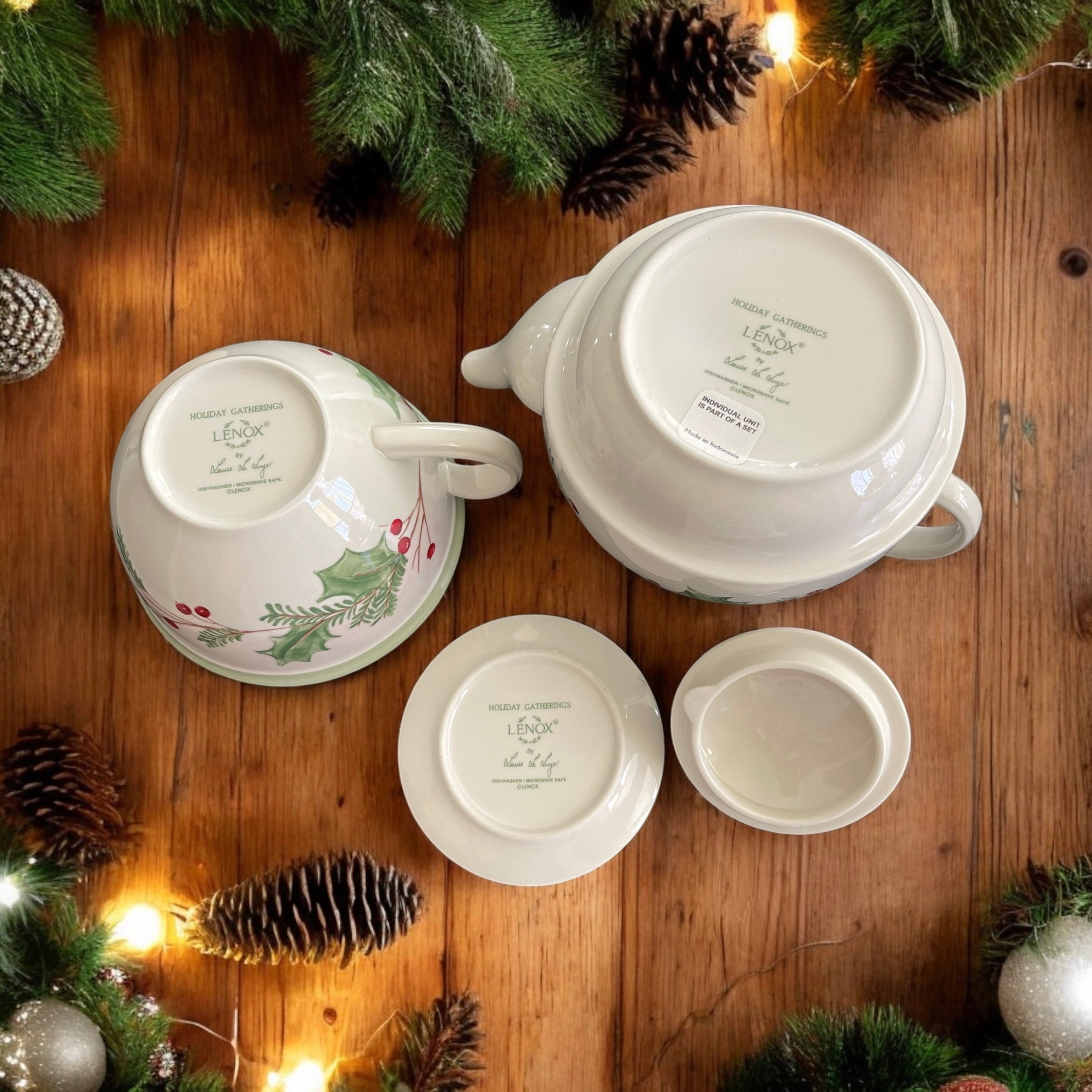 Vintage Teapot - Holiday Gatherings Tea for One (Lenox)