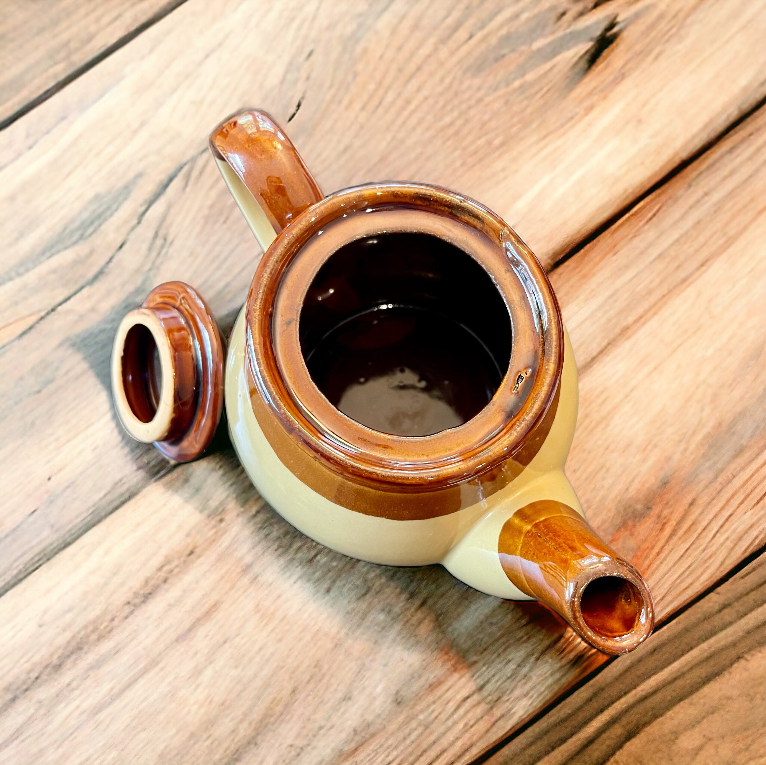 Vintage Teapot - Country Brown/Tan (Unknown)