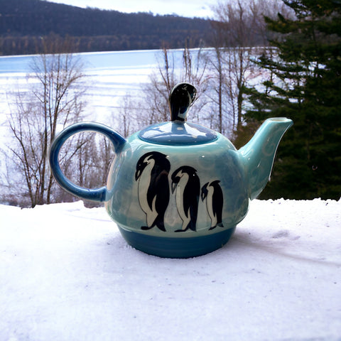 Vintage Teapot - Penguin (Unknown)