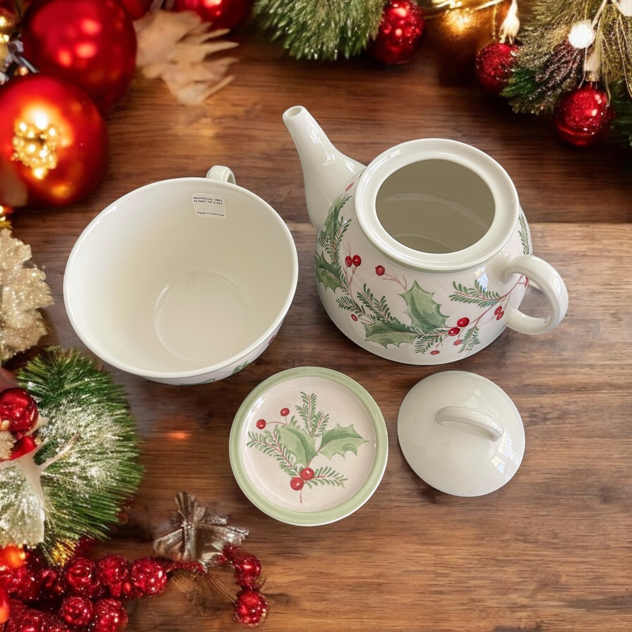 Vintage Teapot - Holiday Gatherings Tea for One (Lenox)