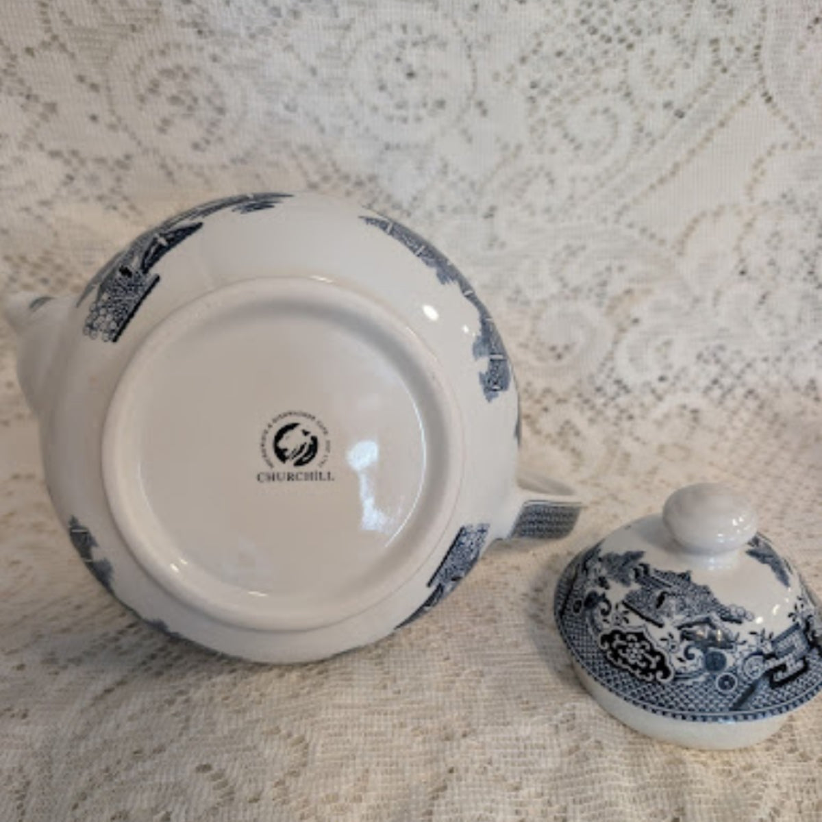 Vintage Churchill Blue Willow Teapot – Blue & White English Transferware