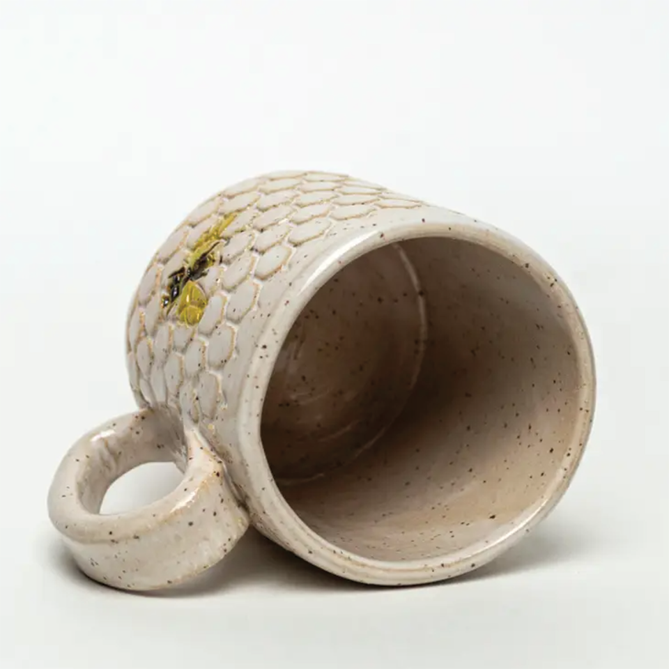 White-Terracotta Bee Mug (10oz)