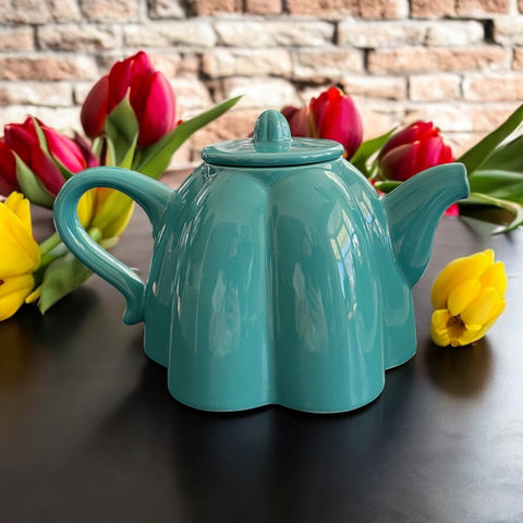 Vintage Teapot - Scalloped Teal (Unknown)