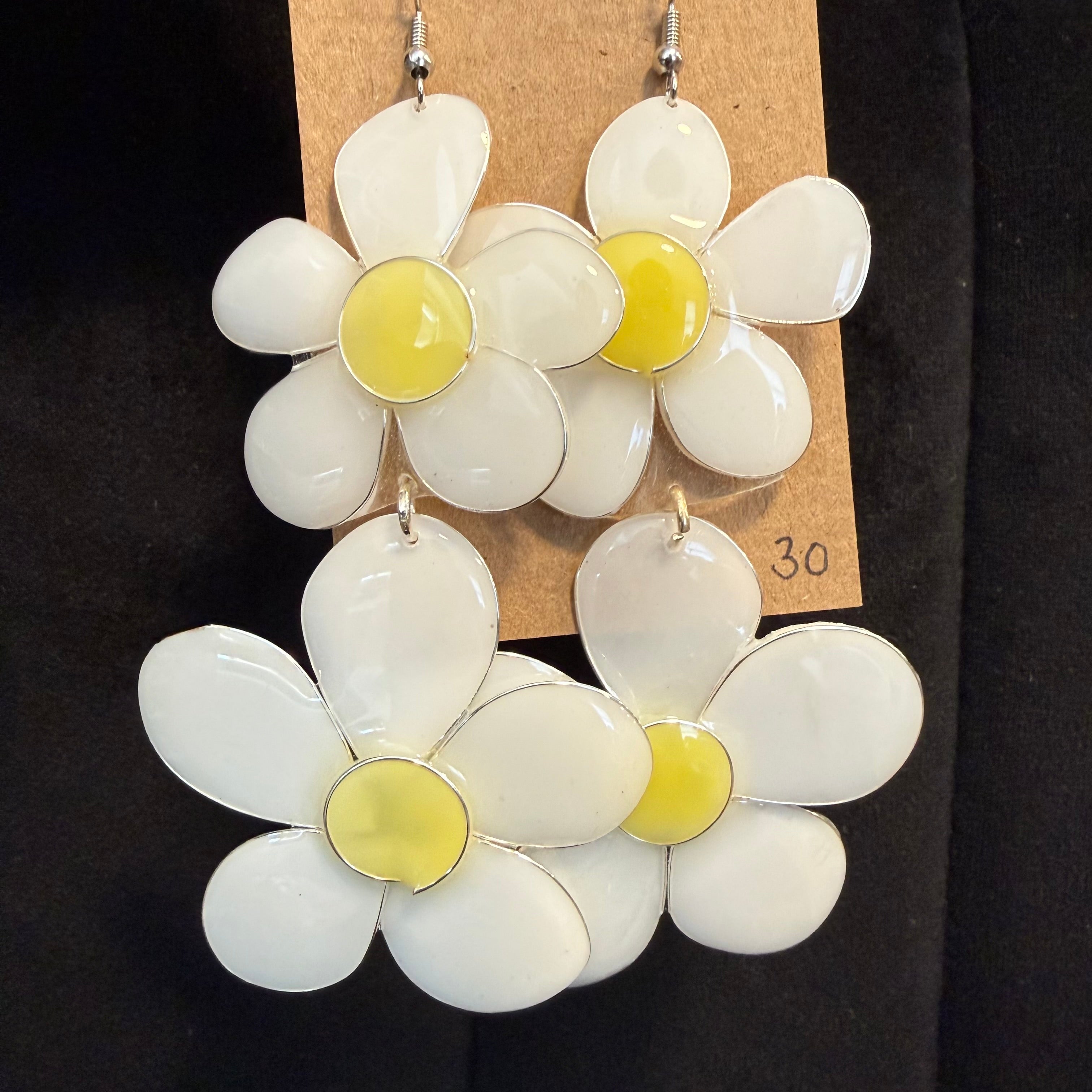 Katty’s Corner Earrings - Daisies v4