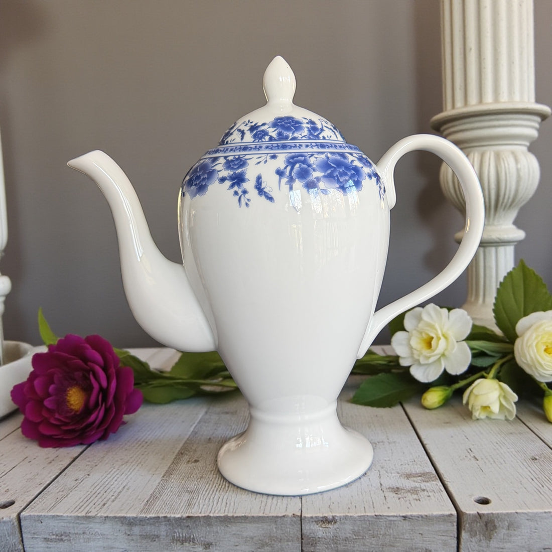 Vintage Teapot - Blue Rose (Baum Bros 2008, China)