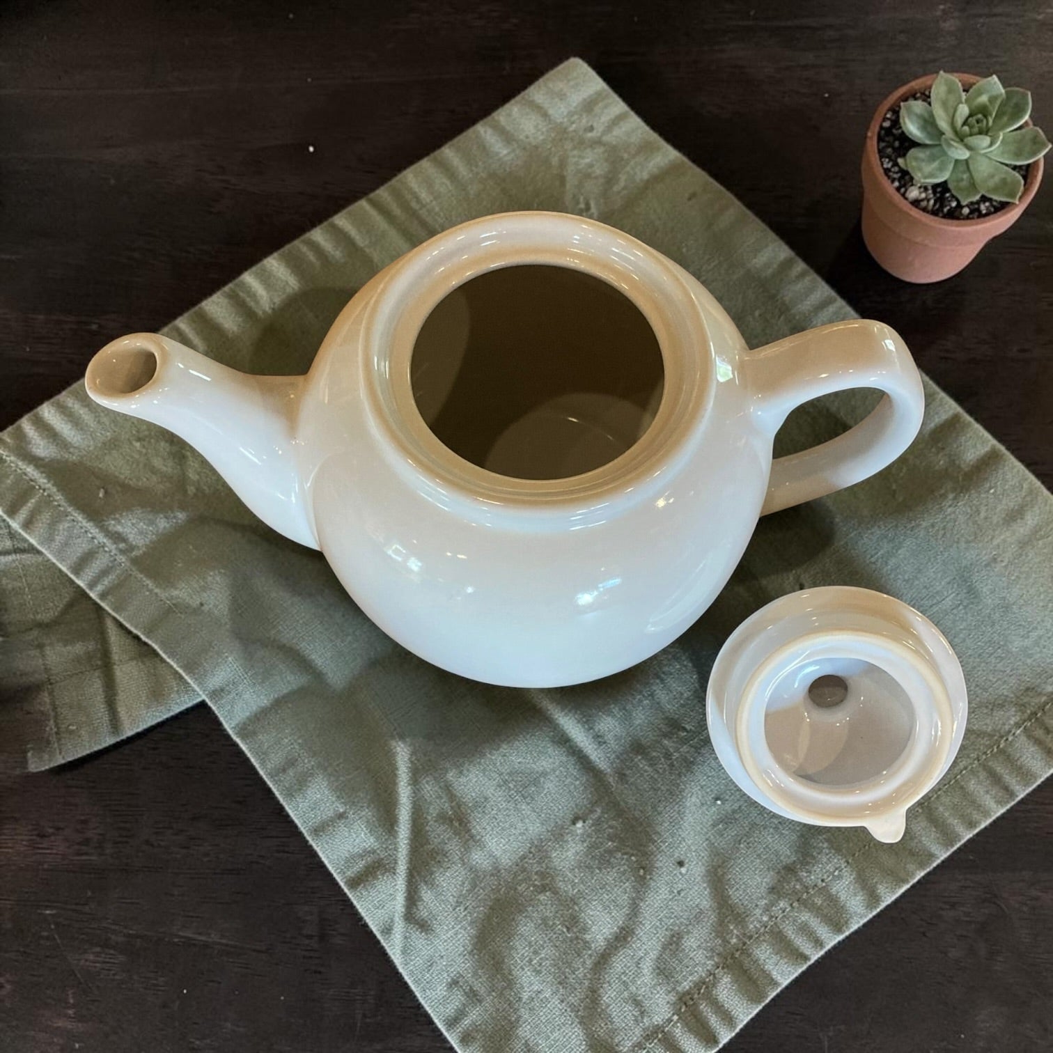 Vintage Teapot - Classic White (Pier 1 Imports)