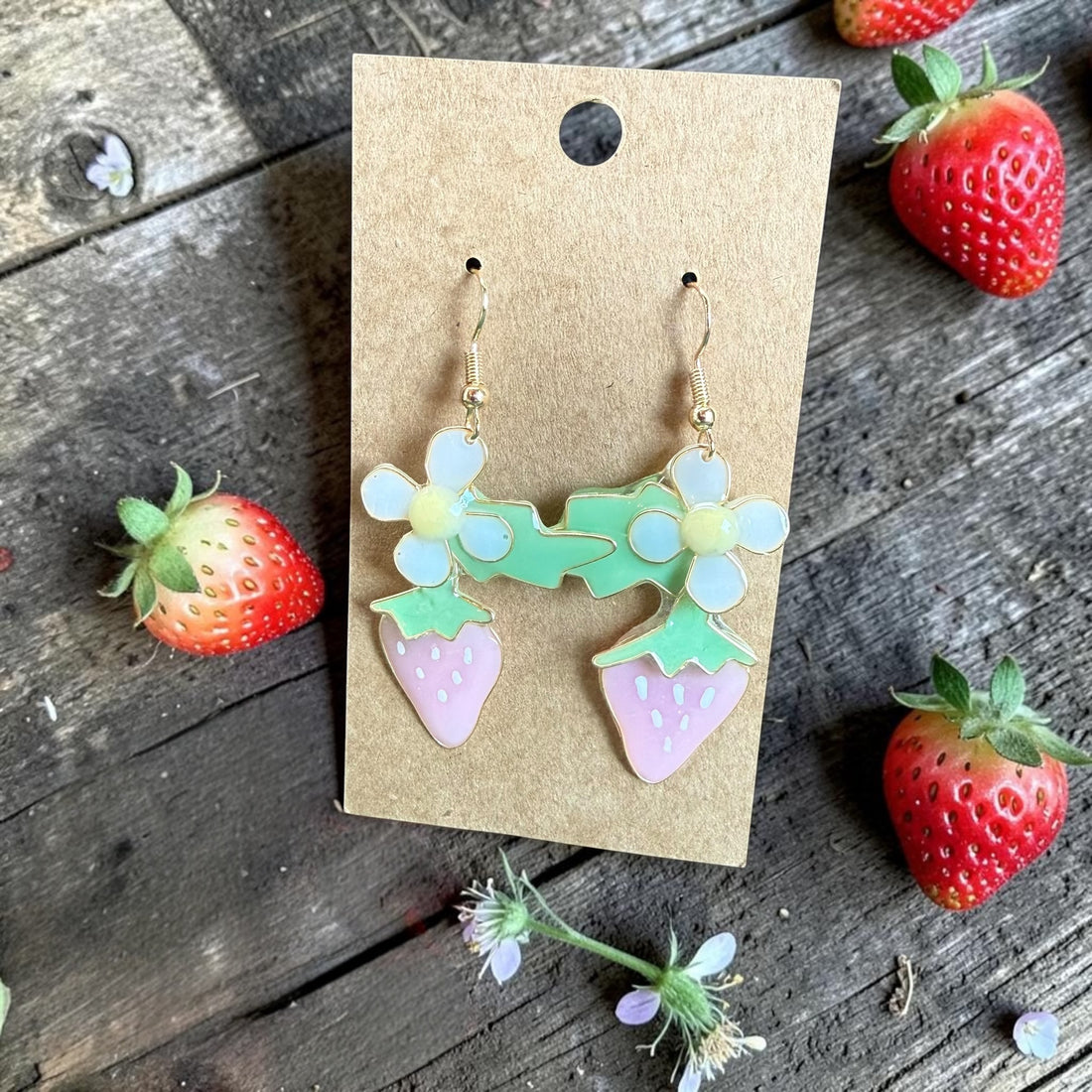 Katty’s Corner Earrings - Strawberries