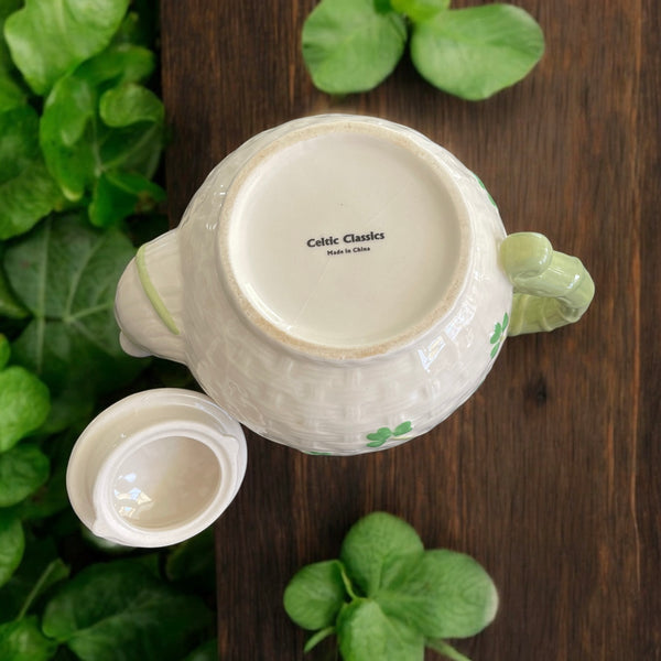 Vintage Teapot - Shamrocks (Celtic Classics, China)