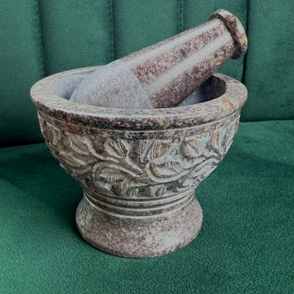 Mortar &amp; Pestle - Carved Leaves
