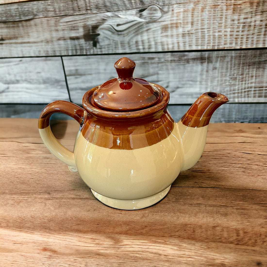 Vintage Teapot - Country Brown/Tan (Unknown)