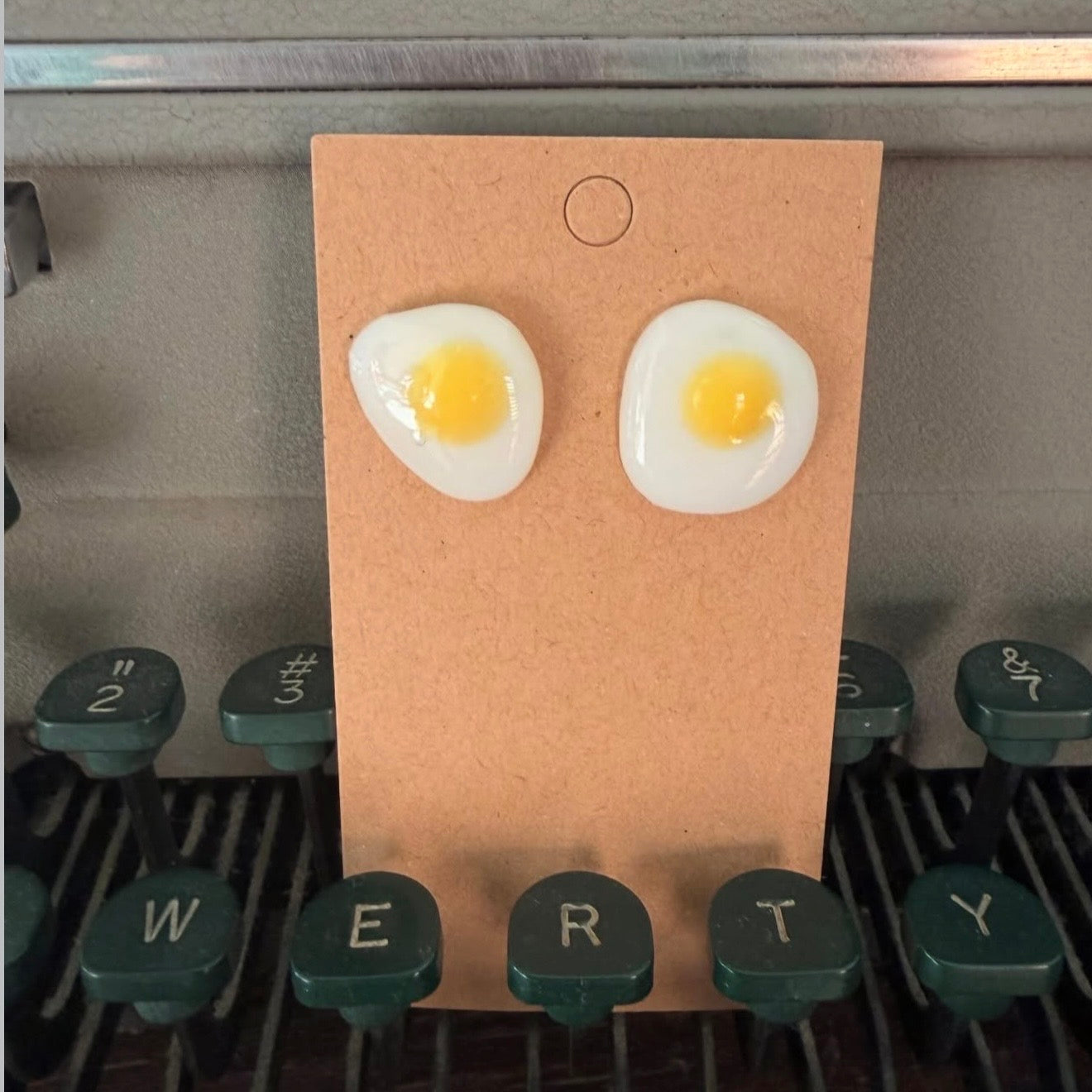 Katty’s Corner Earrings - Eggs