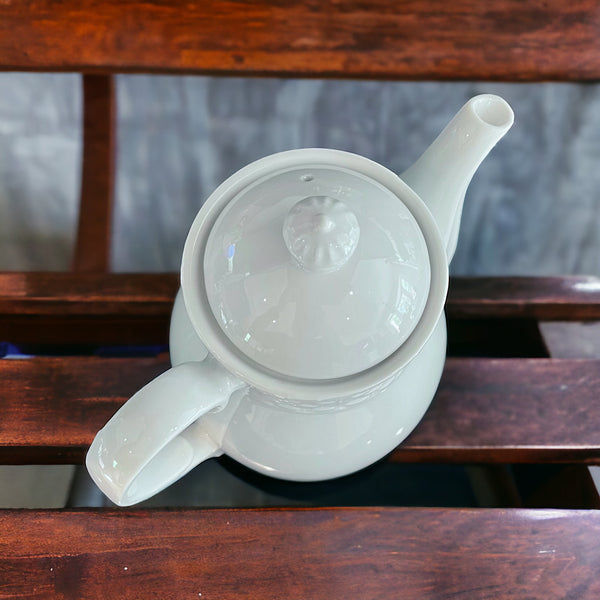 Vintage Teapot - White Toscany (Bianco, Japan)