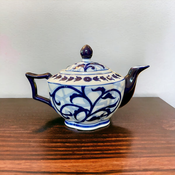 Vintage Teapot - Blue/White Windsor (Bombay)