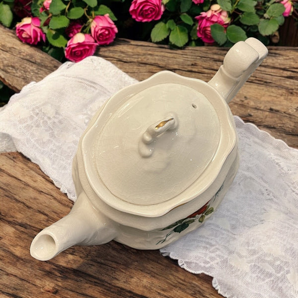 Vintage Teapot - Red Roses (Arthur Wood, England)