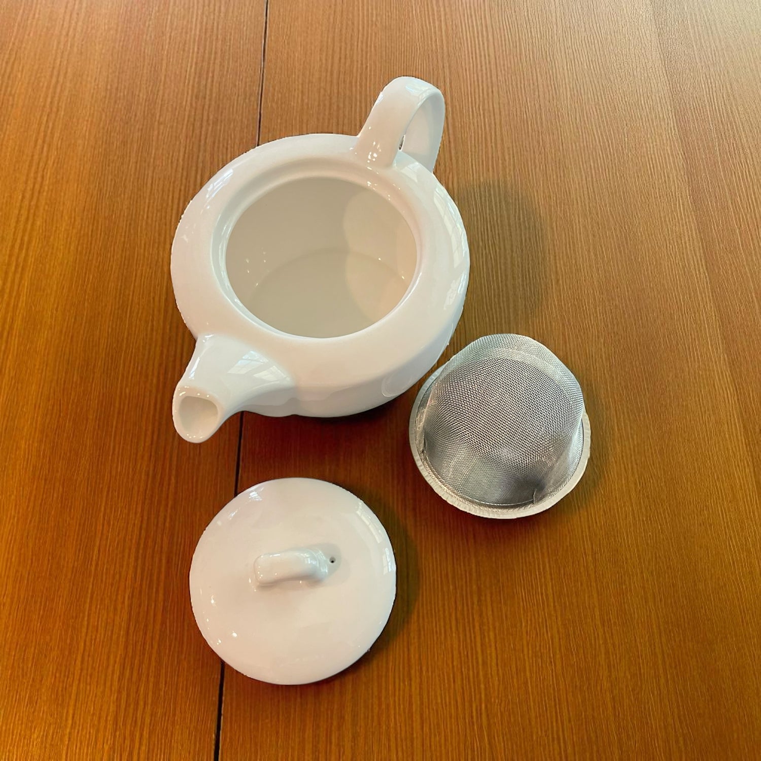 Vintage Teapot &amp; Infuser - Martin Hunt White (Two Leaves &amp; a Bud, China)
