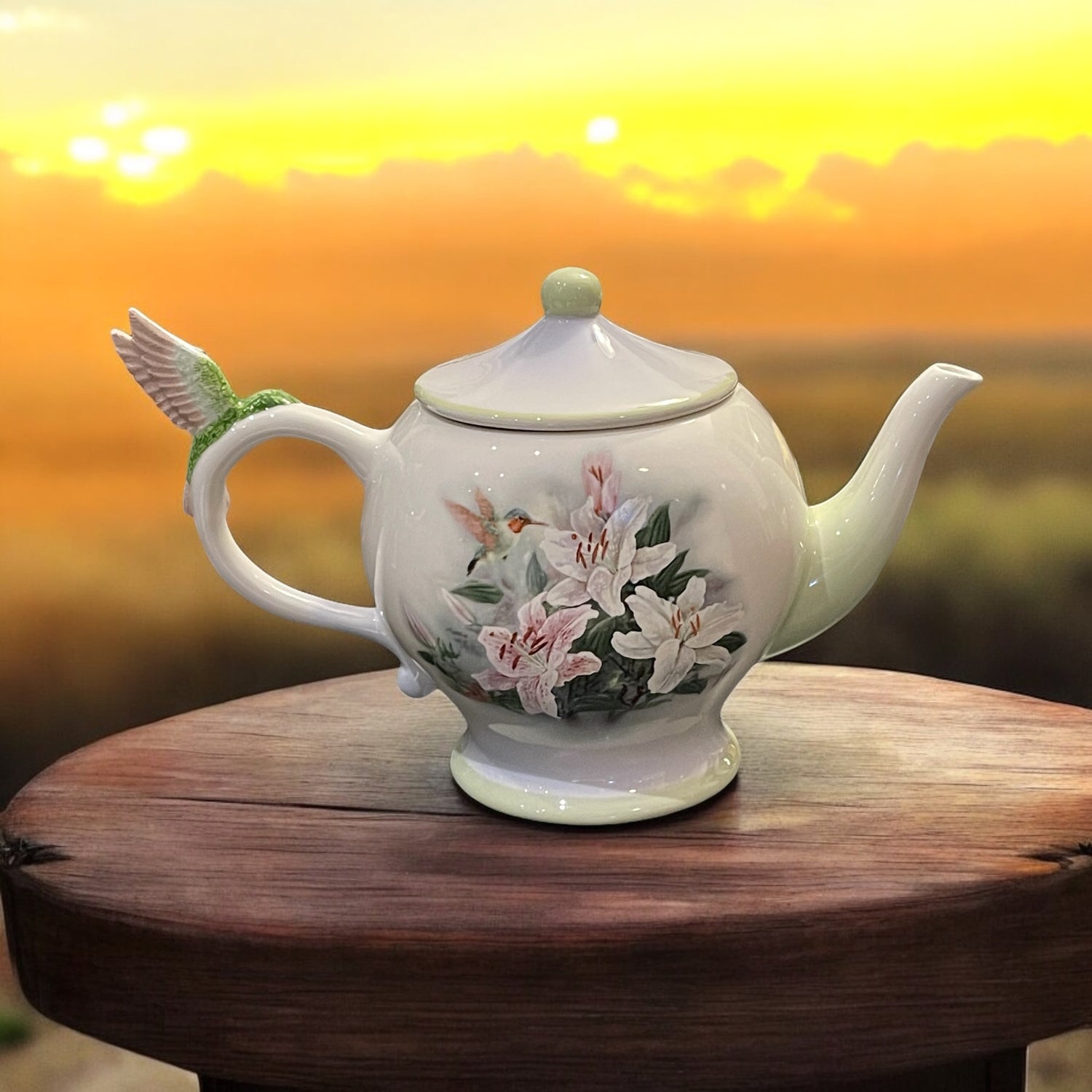 Vintage Teapot - Hummingbird and Lilies (Lena Liu)