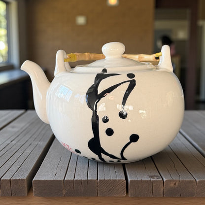 Vintage Teapot - Japanese with bamboo handle (Tougei)
