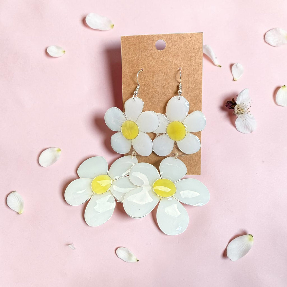 Katty’s Corner Earrings - Daisies