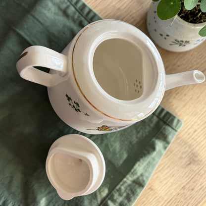 Vintage Teapot - Celtic Brooch &amp; Shamrock (Carrigaline Pottery, Ireland)