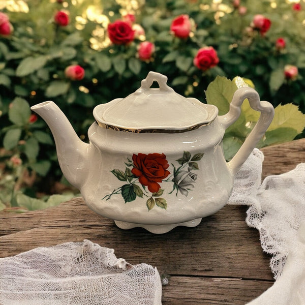 Vintage Teapot - Red Roses (Arthur Wood, England)