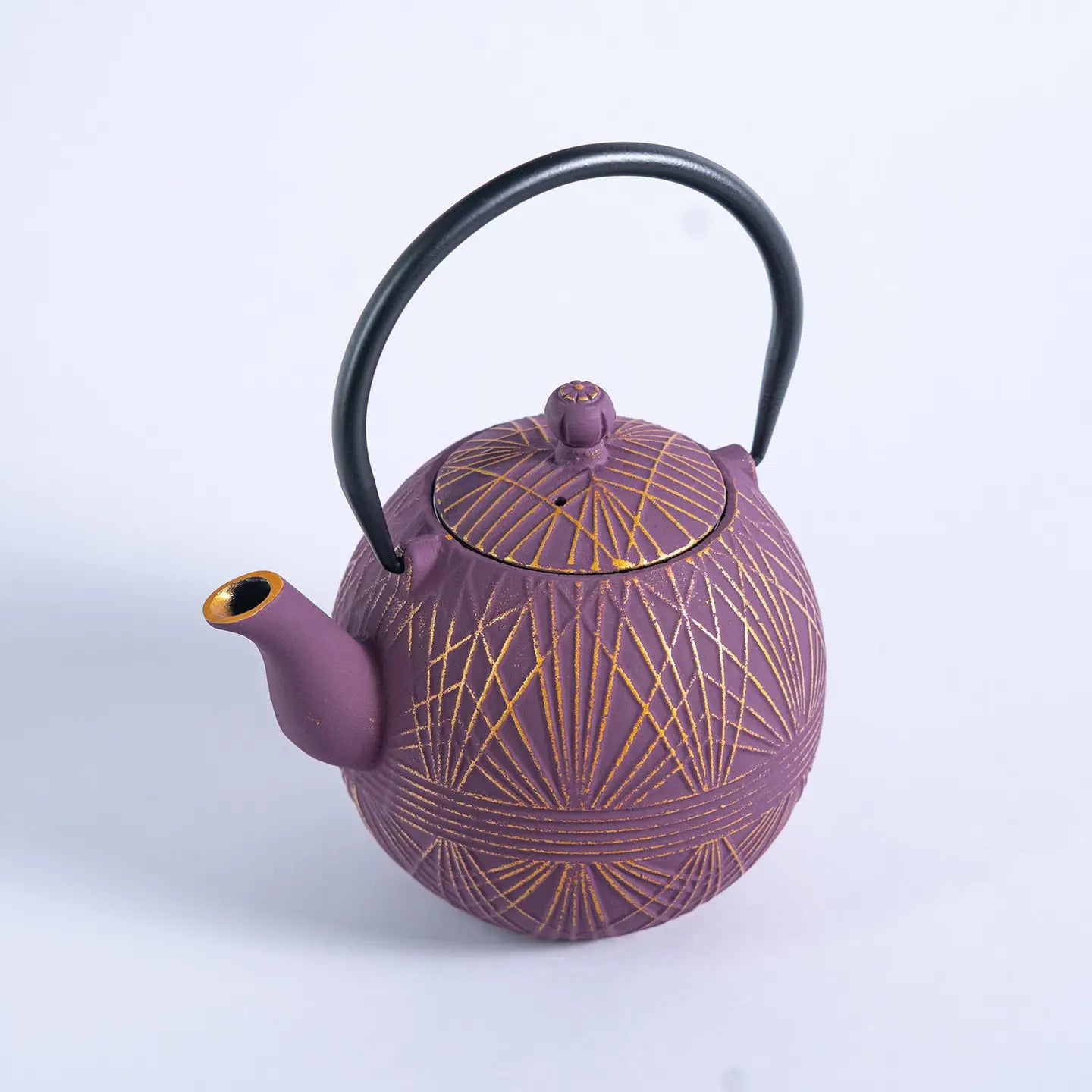 28oz Cast Iron Tea Pot Purple Yarm