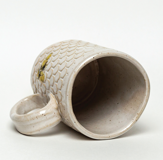 White-Terracotta Bee Mug (16oz)