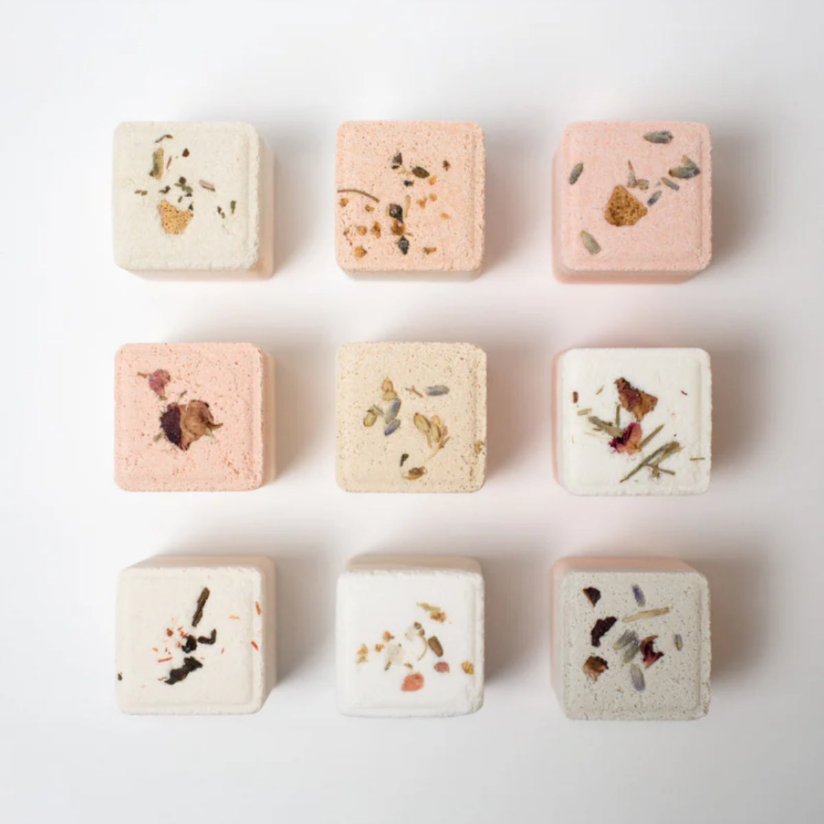 Shower Steamer / Bath Bomb : Petra