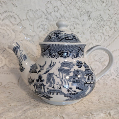 Vintage Churchill Blue Willow Teapot – Blue &amp; White English Transferware